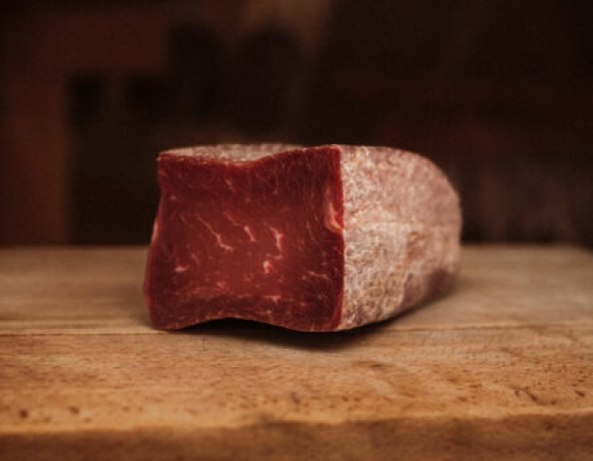 Viande des Grisons authentique « Spälte », demi-pièce, sous vide